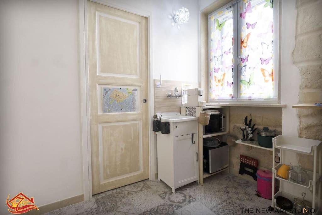 A7Passi Salento Stone - Indipendent With Private Bathroom - Kitchenette - Completa Di Tutto Lecce Extérieur photo